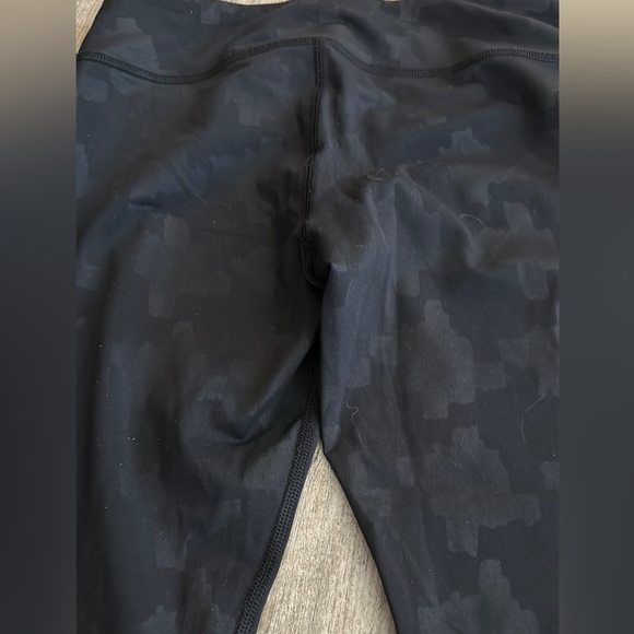 Ivivva Girl's Cropped Leggings Black Pattern Sz 12 - Picture 5 of 6